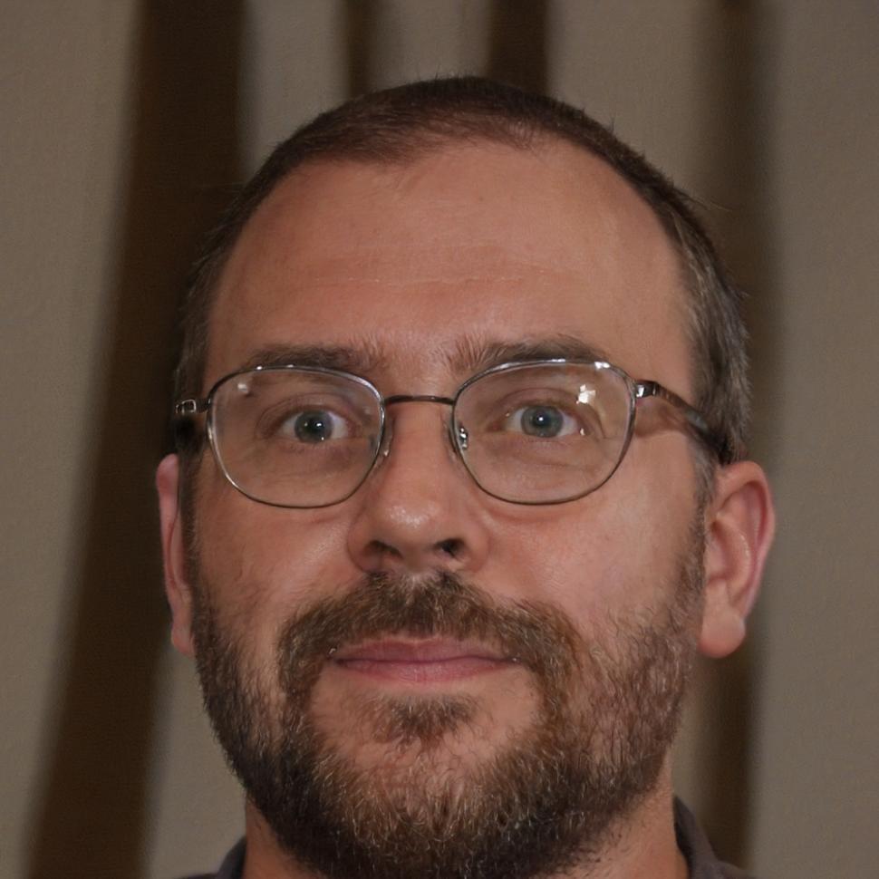Portrait de Marc Dubois, directeur financier chez TechSolutions